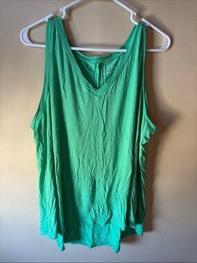 Time and Tru Walmart Relaxed V-Neck Tank Top - Green
